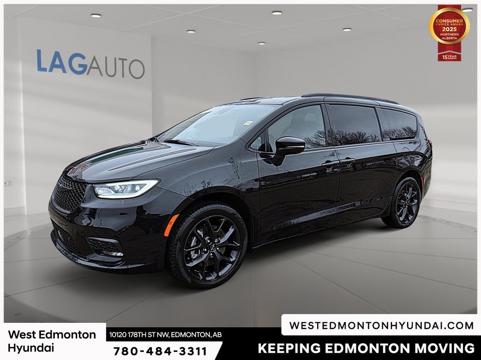 2023 Chrysler Pacifica Touring-L-2