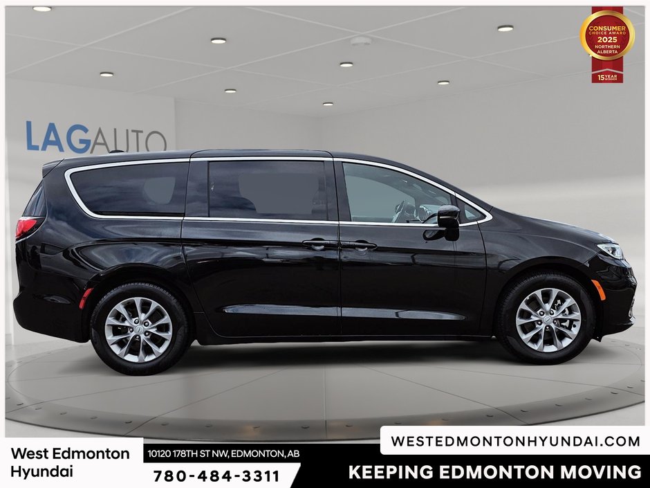 2026 Chrysler Pacifica Limited-9