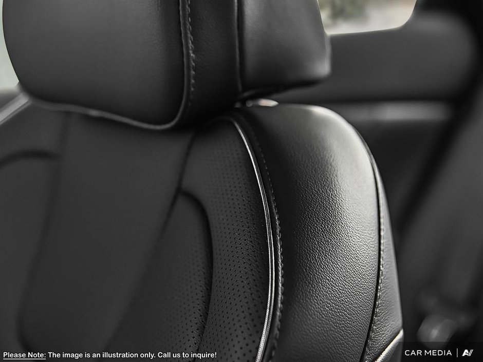 2025 Hyundai Elantra Hybrid Luxury Two-Tone Interior-17