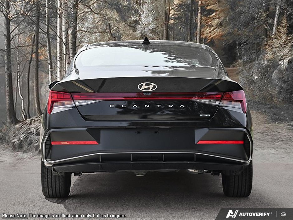 2025 Hyundai Elantra Hybrid Luxury Two-Tone Interior-4