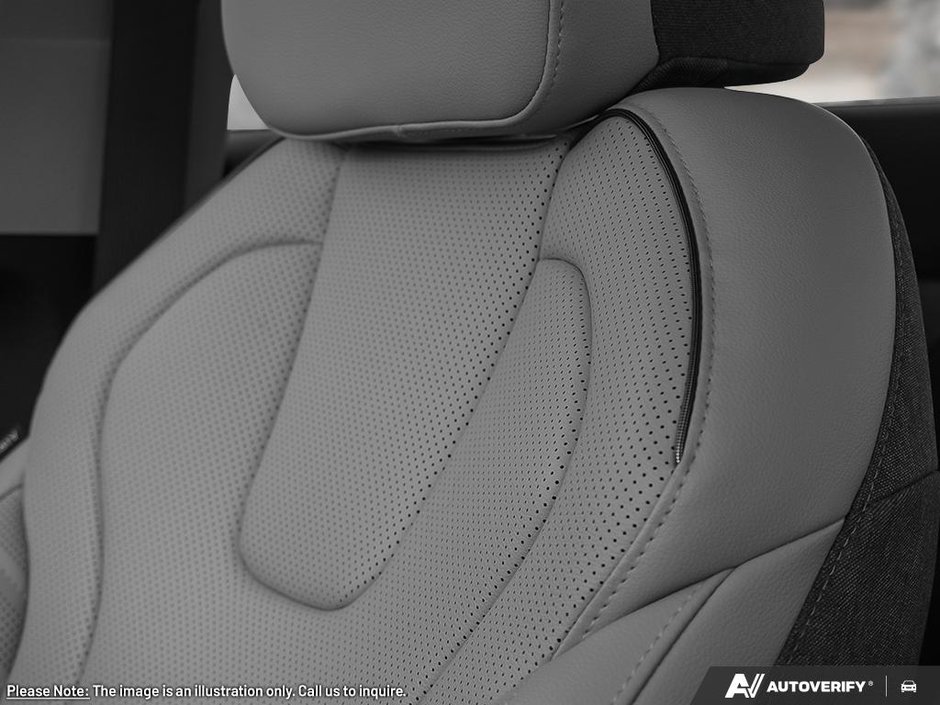 2025 Hyundai Elantra Hybrid Luxury-16