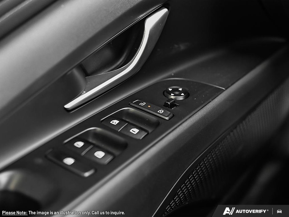 2025 Hyundai Elantra Luxury-14