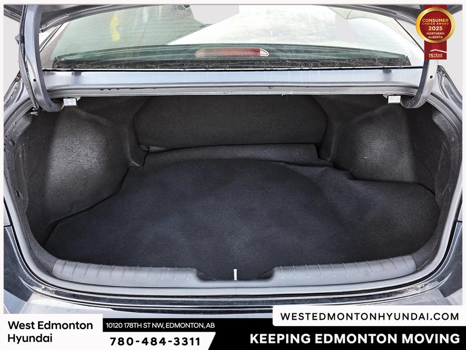 2025 Hyundai Elantra Preferred-13