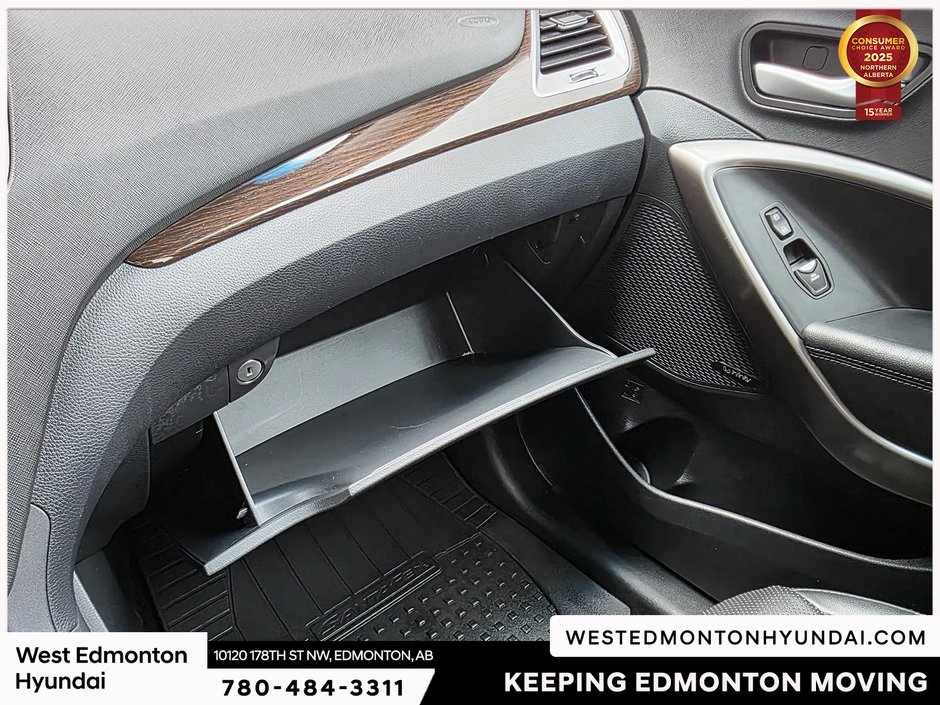 2017 Hyundai Santa Fe XL Limited-31