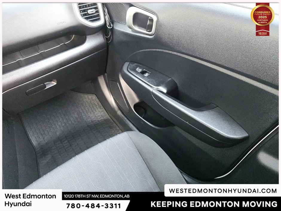 2023 Hyundai Venue Essential-15