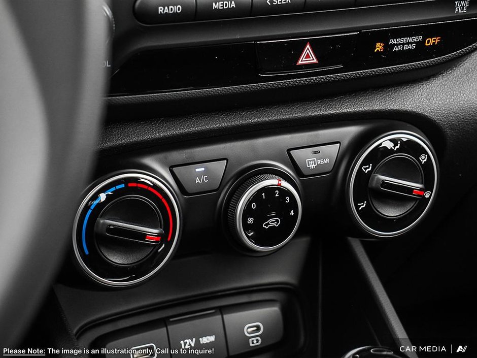 2025 Hyundai Venue Essential Two-tone-23