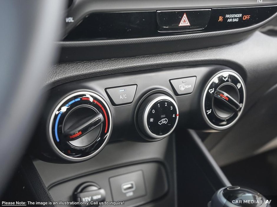 2025 Hyundai Venue Preferred Two-tone-19