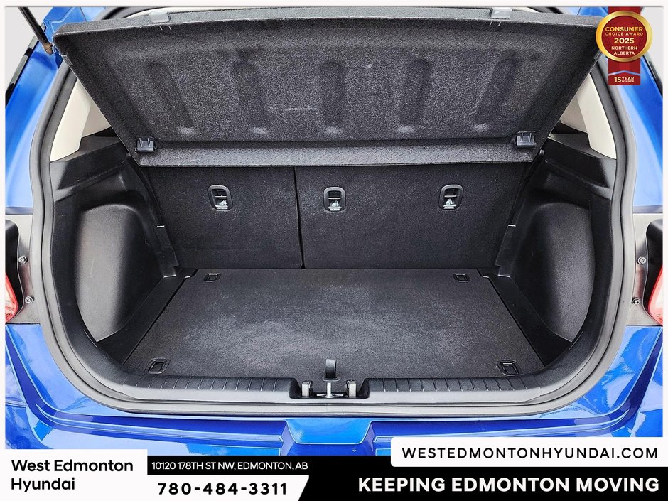 2025 Hyundai Venue Preferred-13