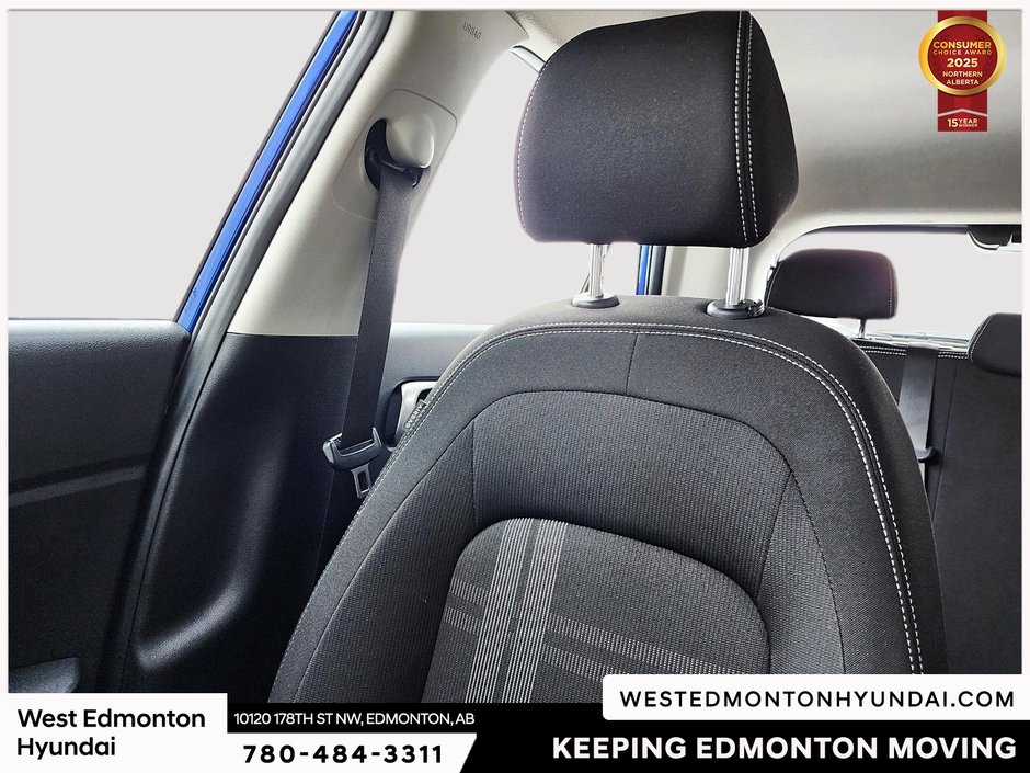 2025 Hyundai Venue Preferred-32