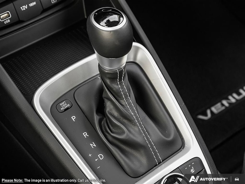 2026 Hyundai Venue Essential Two-tone-3