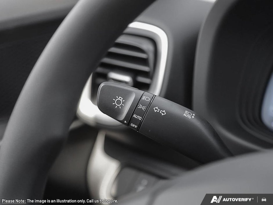 2026 Hyundai Venue Essential Two-tone-25