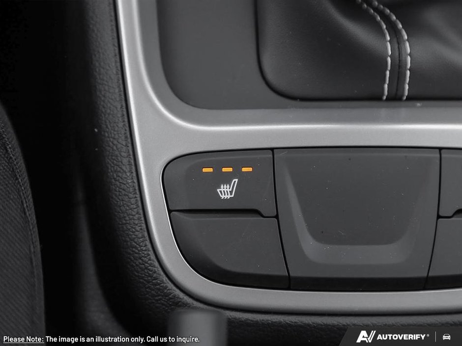 2026 Hyundai Venue Essential Two-tone-24