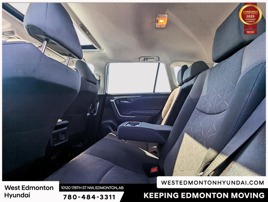 2019 Toyota RAV4 XLE-17