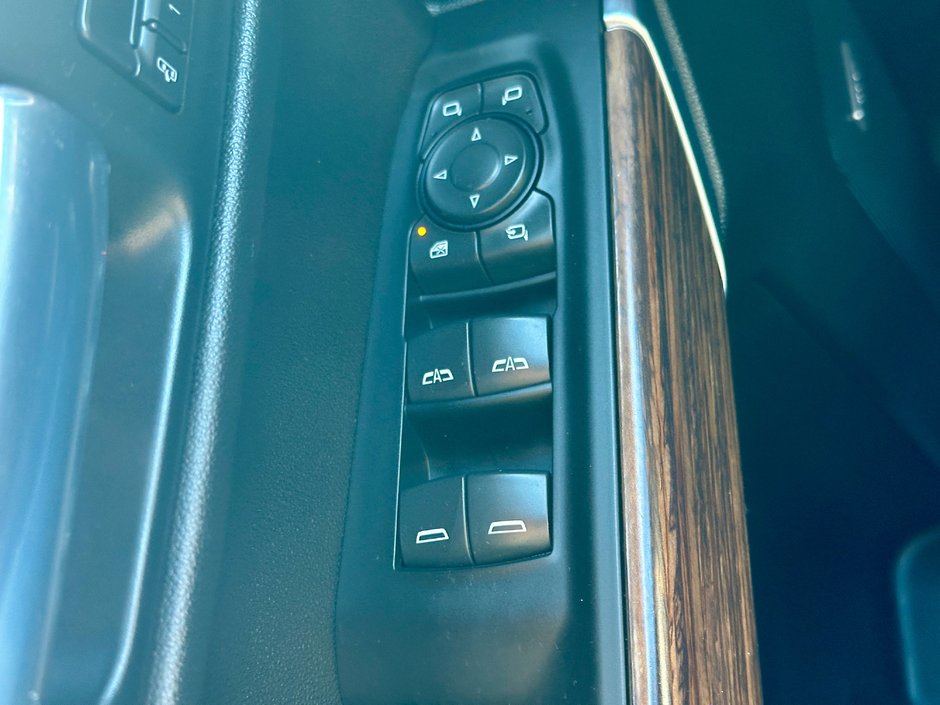 2021 Chevrolet Silverado 1500 High Country-17