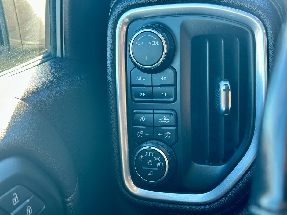 2021 Chevrolet Silverado 1500 High Country-16