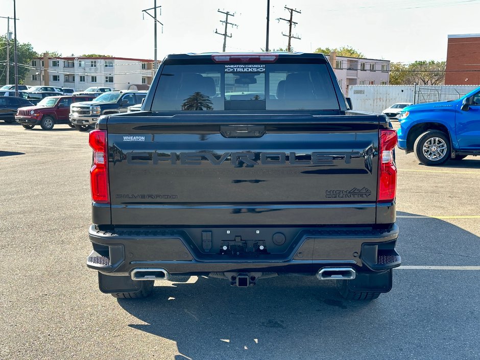 2022 Chevrolet Silverado 1500 High Country-3