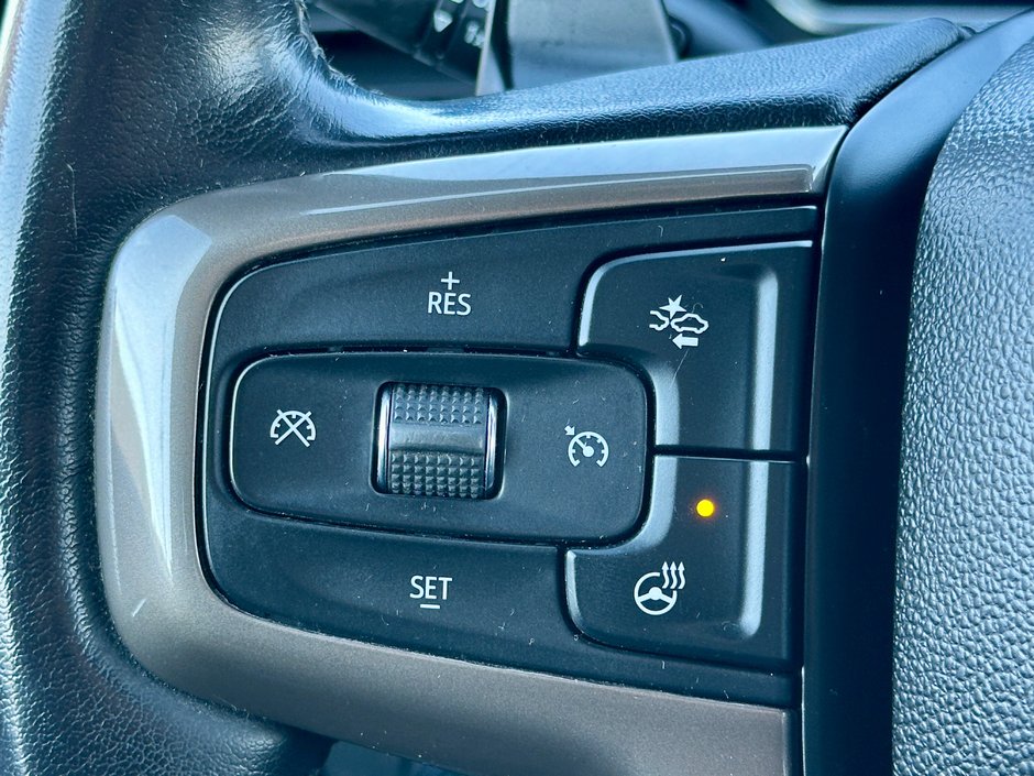 2022 Chevrolet Silverado 1500 High Country-19