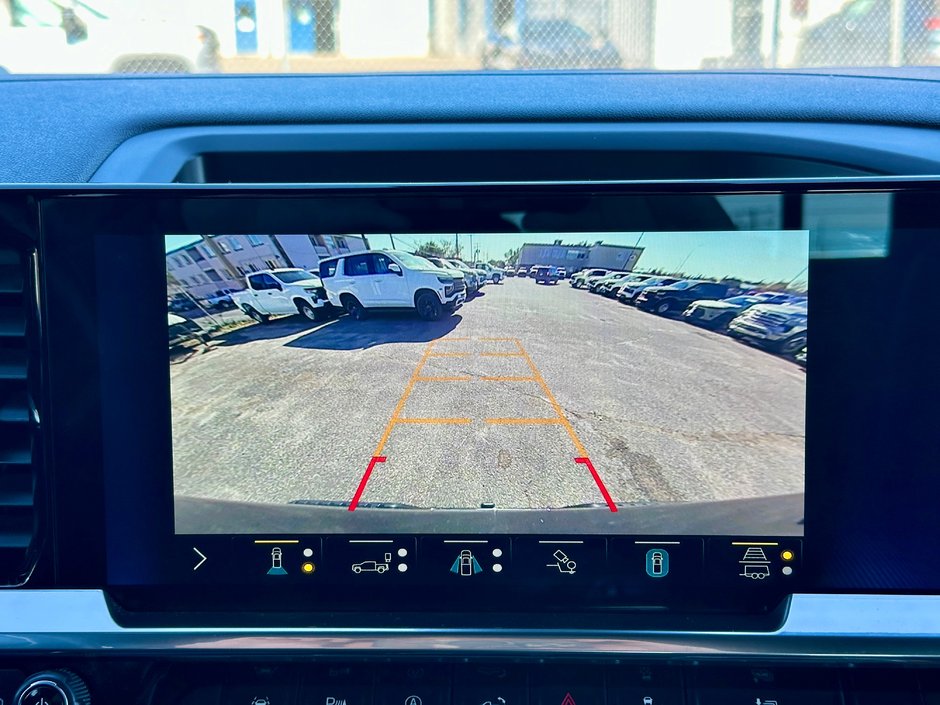 2022 Chevrolet Silverado 1500 High Country-13