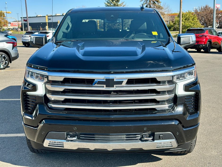 2022 Chevrolet Silverado 1500 High Country-1