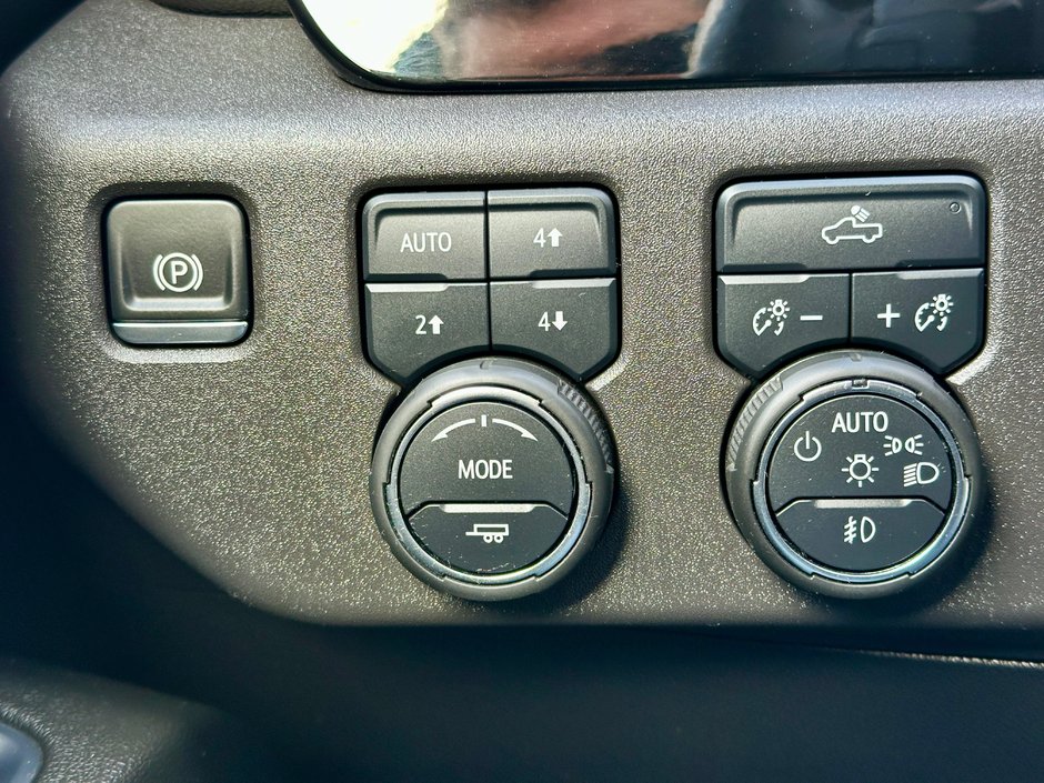 2024 Chevrolet Silverado 1500 LT Trail Boss-13