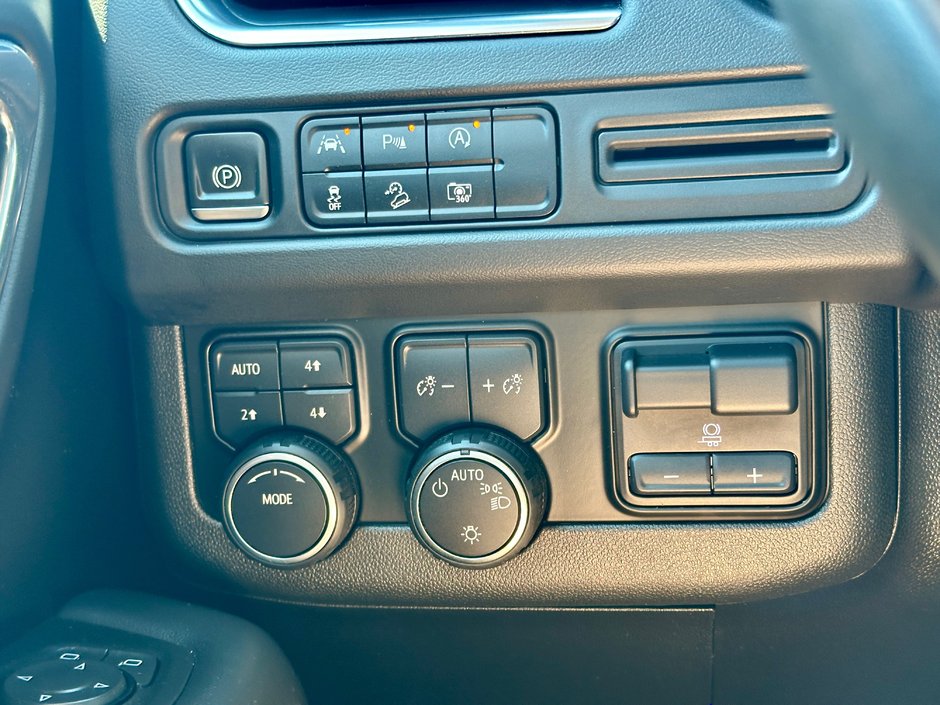 2023 Chevrolet Suburban Z71-19