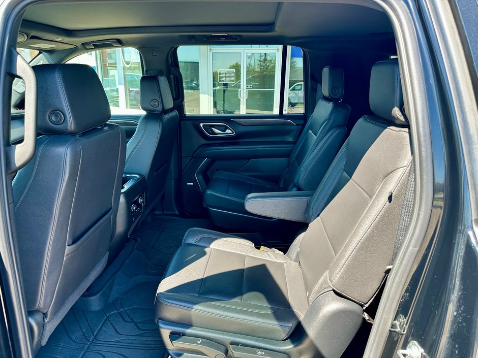 2023 Chevrolet Suburban Z71-6