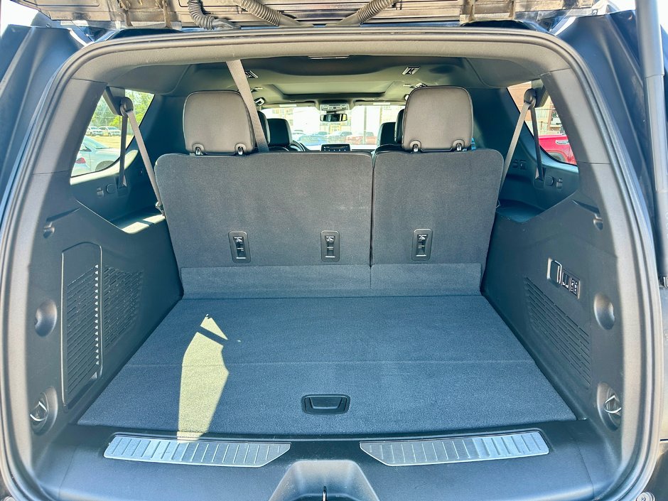 2023 Chevrolet Suburban Z71-9