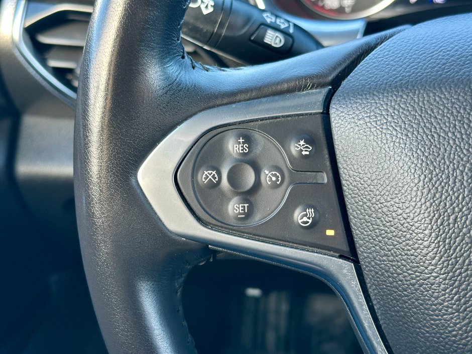 2022 Chevrolet Traverse Premier-21