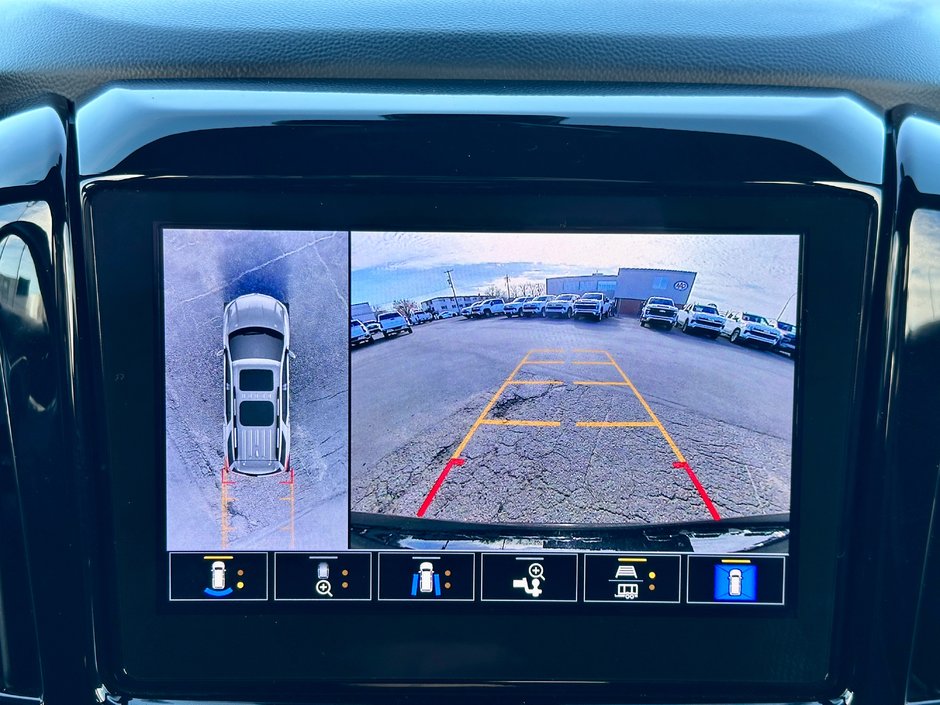 2022 Chevrolet Traverse Premier-16