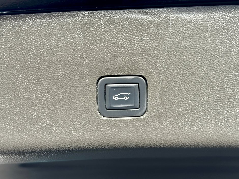 2022 Chevrolet Traverse Premier-9