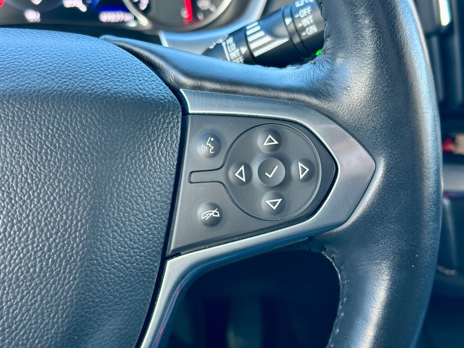 2022 Chevrolet Traverse Premier-22