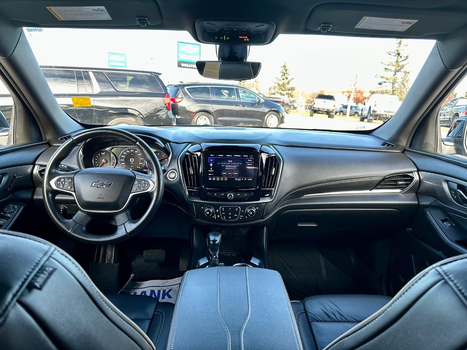 2022 Chevrolet Traverse Premier-11