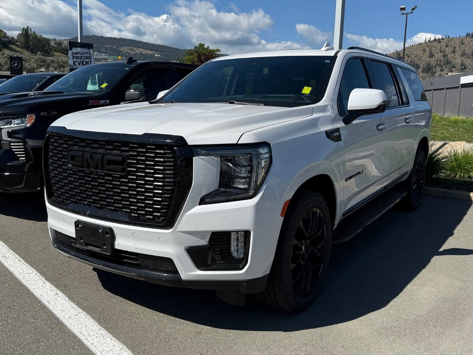2022 GMC Yukon XL Denali-0