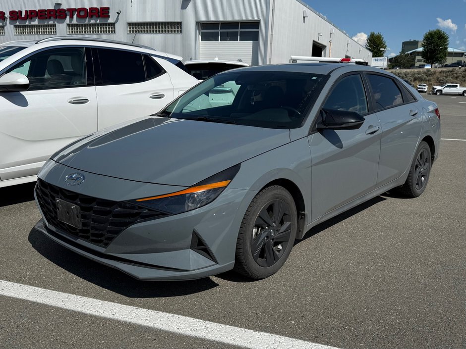 2023 Hyundai Elantra ESSENTIAL-0