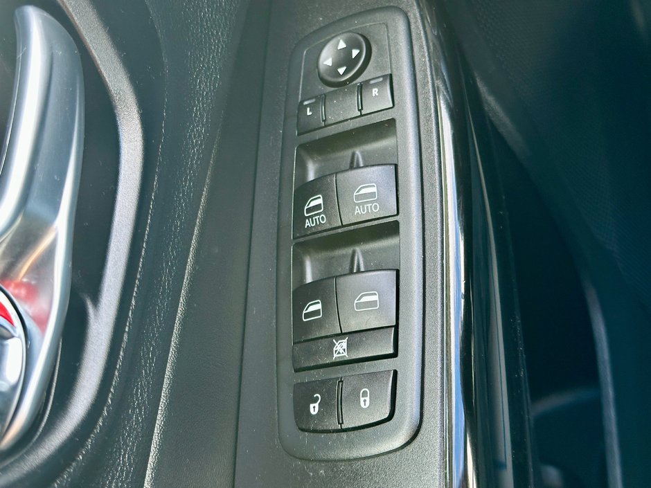 2021 Jeep Cherokee Altitude-18