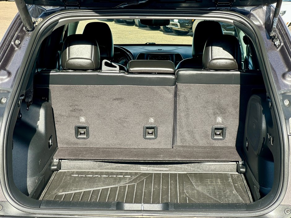 2021 Jeep Cherokee Altitude-7