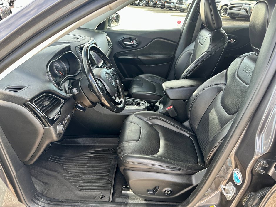 2021 Jeep Cherokee Altitude-5