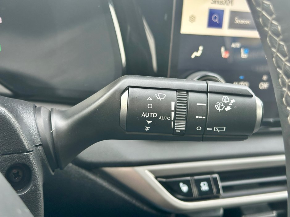 2023 Lexus RX 500h-16