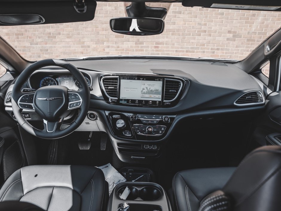 2025 Chrysler Grand Caravan SXT