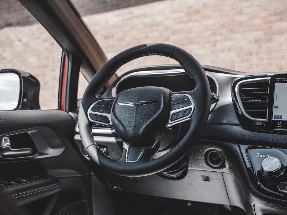 2025 Chrysler Grand Caravan SXT