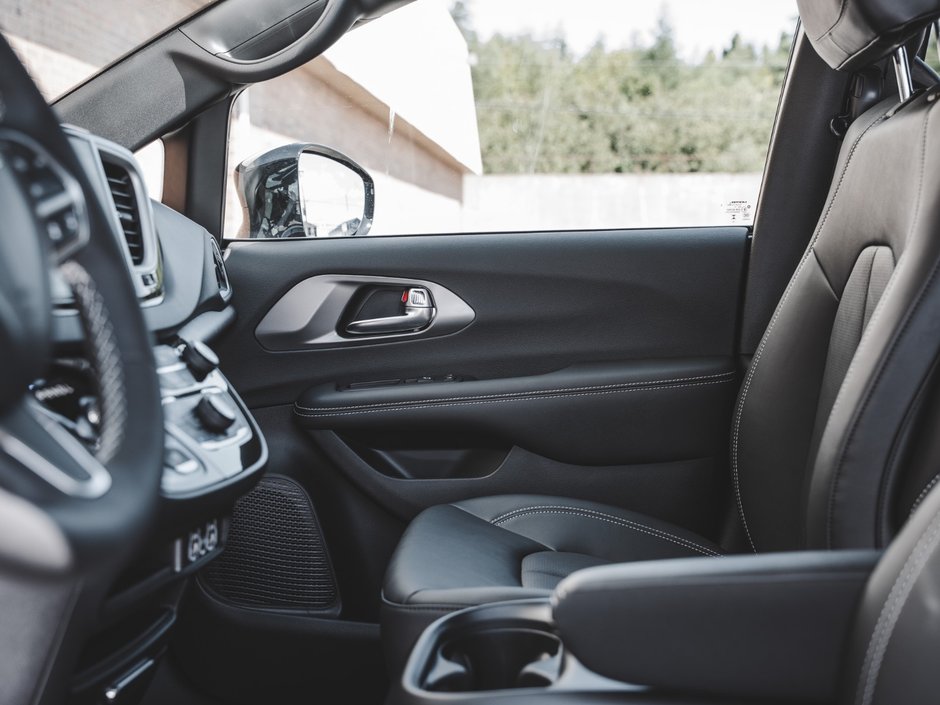 2025 Chrysler Grand Caravan SXT