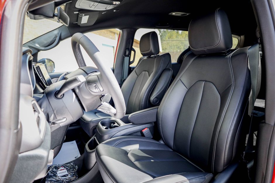 2026 Chrysler Grand Caravan SXT