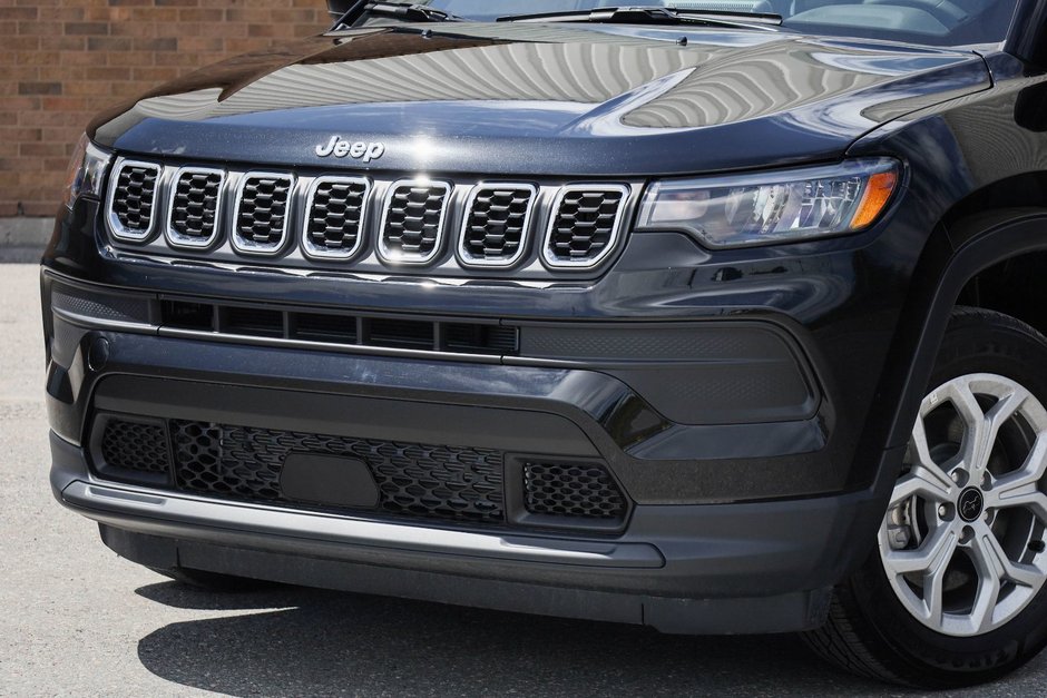 2025 Jeep Compass SPORT