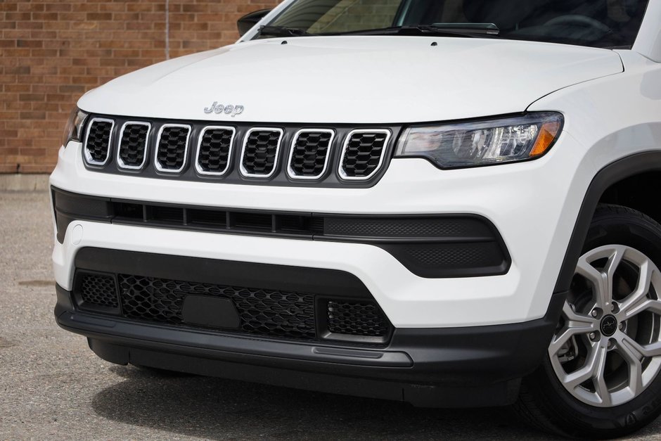 2025 Jeep Compass SPORT