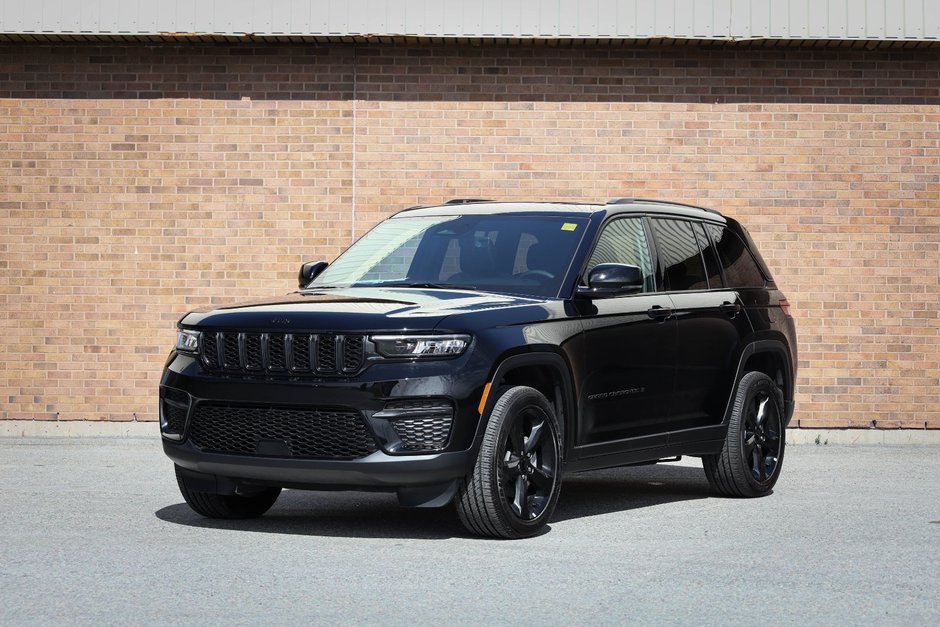 2025 Jeep Grand Cherokee LAREDO ALTITUDE