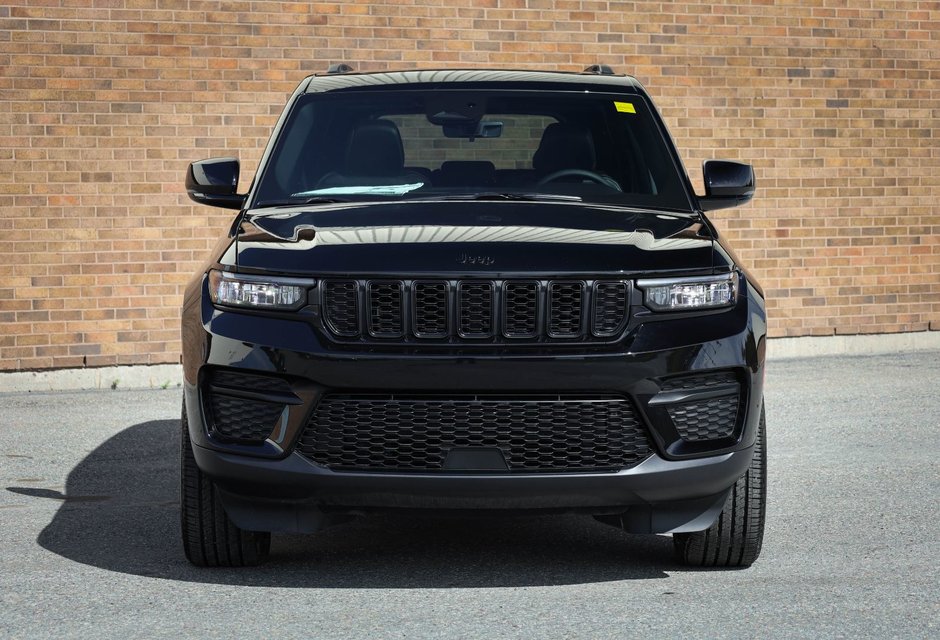 2025 Jeep Grand Cherokee LAREDO ALTITUDE