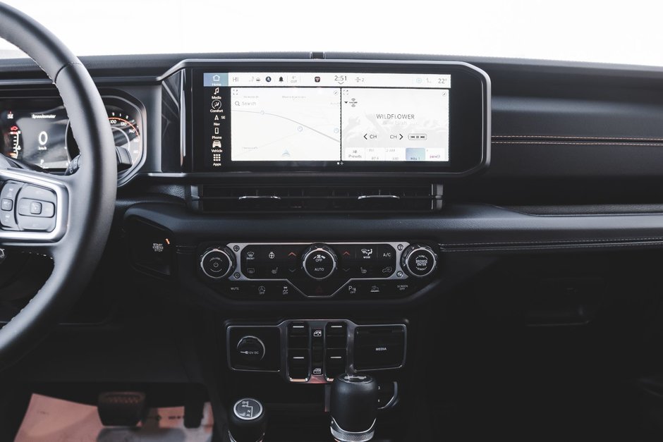 2024 Jeep WRANGLER 4-Door SAHARA