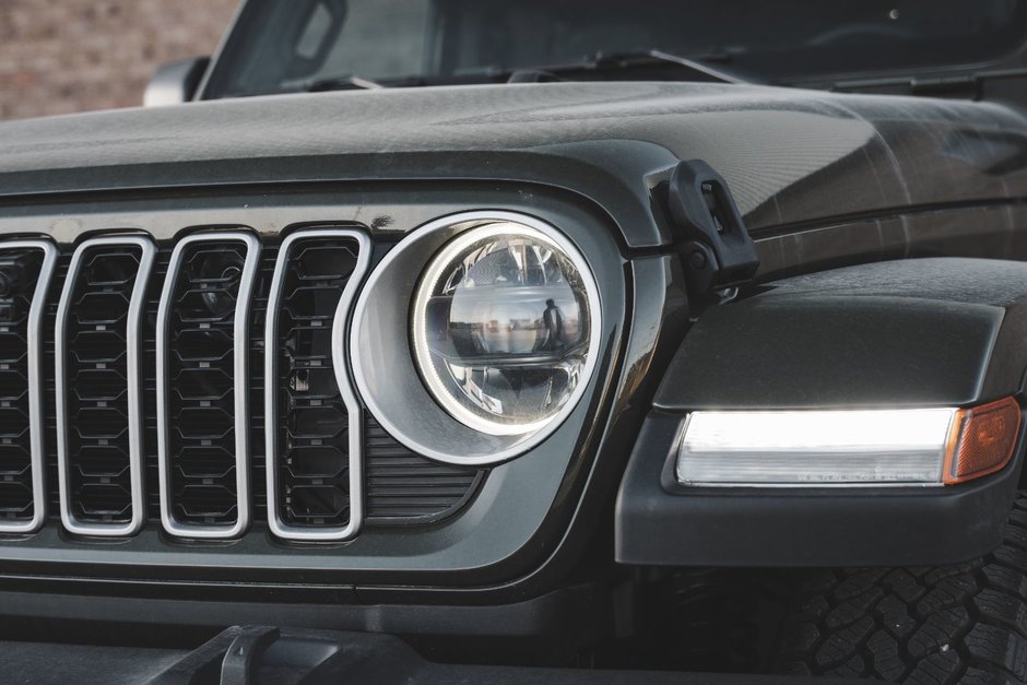 2024 Jeep WRANGLER 4-Door SAHARA