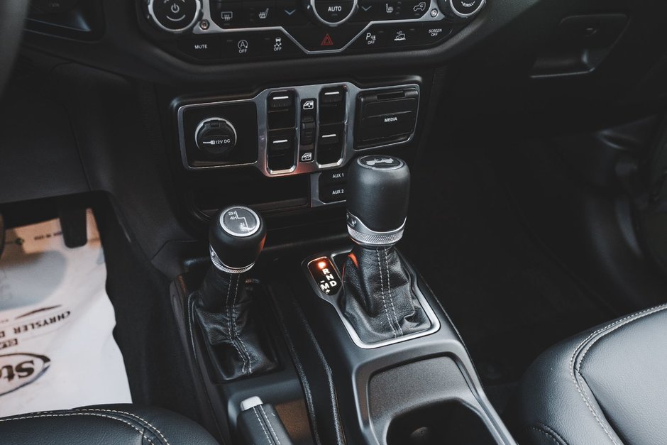 2024 Jeep WRANGLER 4-Door SAHARA