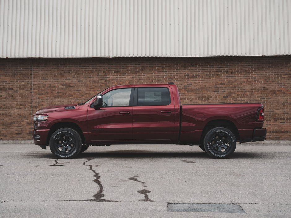 2025 Ram 1500 SPORT